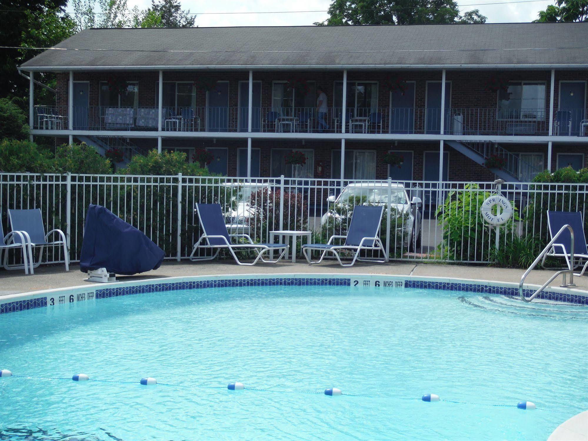 The Springs Motel Saratoga Springs Exterior foto